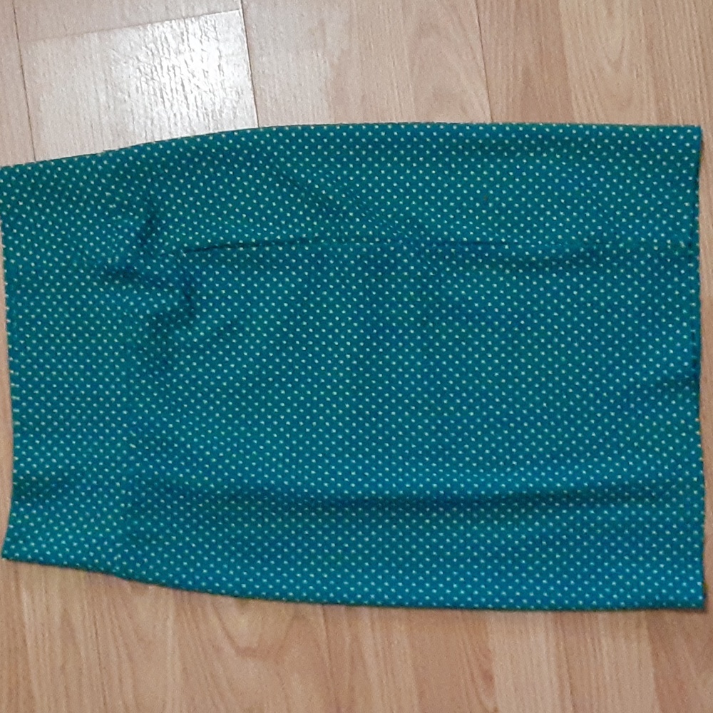 LULAROE TEAL WITH WHITE POLKA DOTS SKIRT